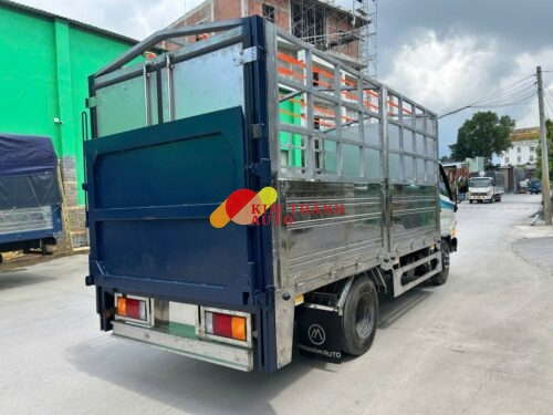 Xe tải Hyundai N550L 2.7 tan thùng bạt bửng nâng
