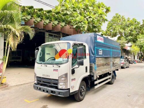 Xe tải Isuzu QKR270 2.7 tấn thùng bạt dai 4.5m
